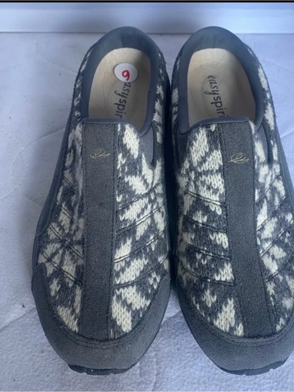 Easy Spirit Slip On Shoes Women’s 6.5 Gray White Comfort Casual EUC